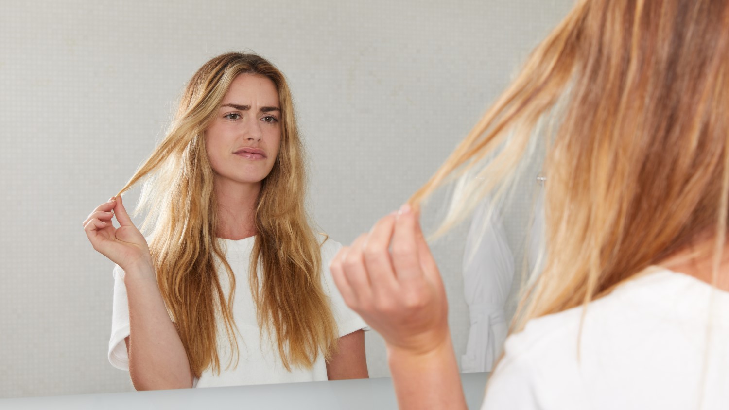 Frizzy or Flyaway Hair - Hair Guide Frizzy or Flyaway Hair - Hair Guide