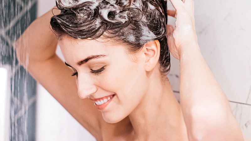 How To Shampoo Correctly To Achieve Healthy Hair| Philip Kingsley - Hair  Guide